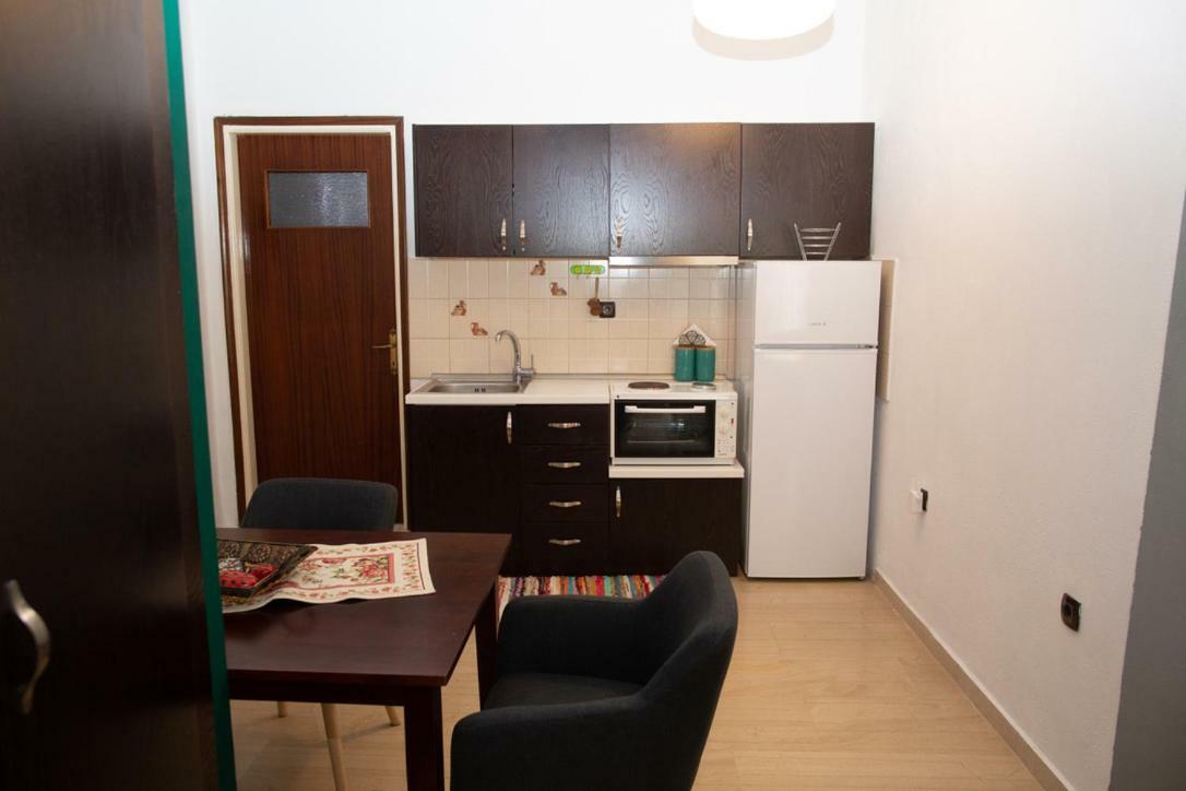 Cosy Downtown Studio - Suite Komotiní Eksteriør bilde