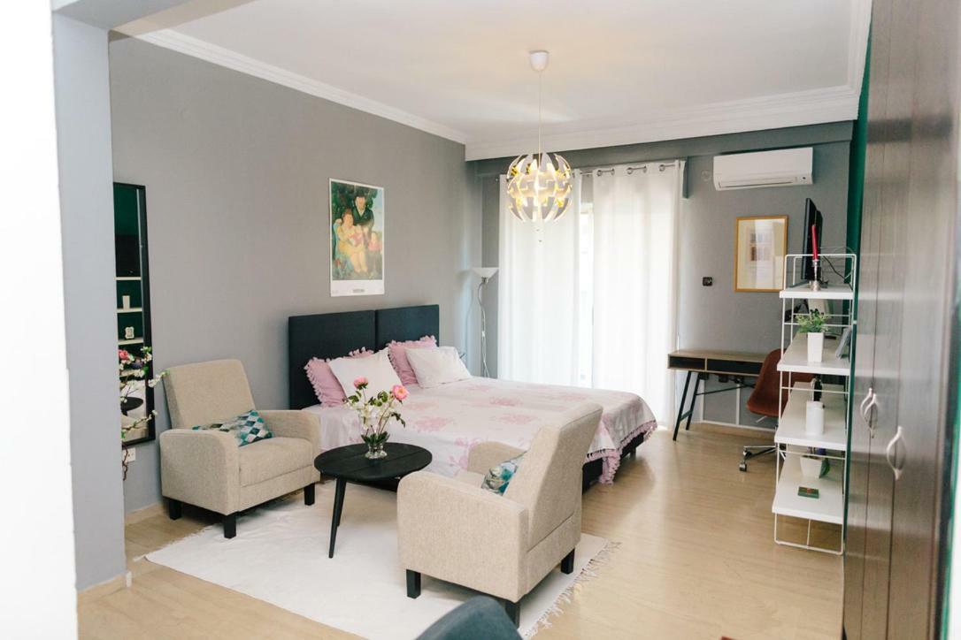 Cosy Downtown Studio - Suite Komotiní Eksteriør bilde